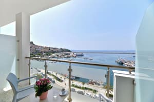 thumbnail: Balcony