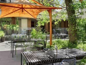 thumbnail: Restaurant
