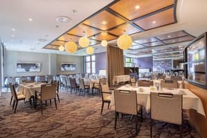 thumbnail: Restaurant