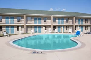 thumbnail: Pool