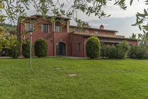 thumbnail: Exterior