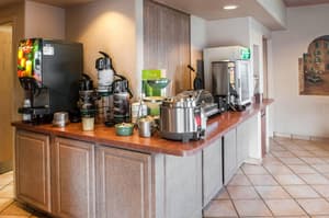 thumbnail: Breakfast area
