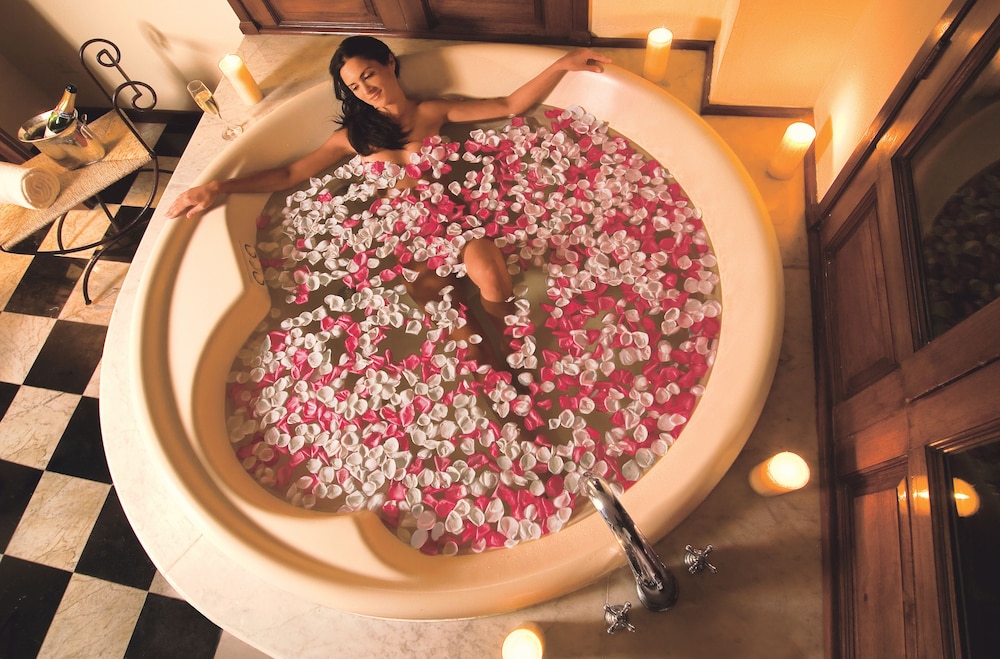 Jetted tub