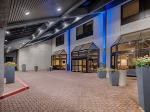 thumbnail: Exterior