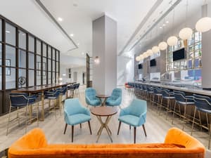 thumbnail: Bar (on property)