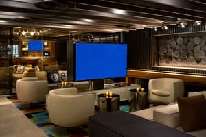 thumbnail: Bar (on property)
