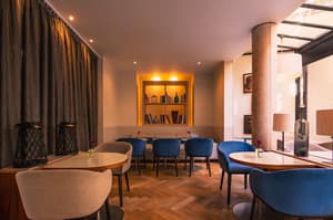 thumbnail: Breakfast area