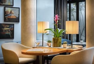 thumbnail: Restaurant