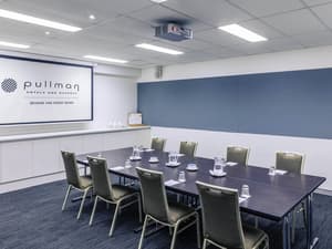 thumbnail: Business center