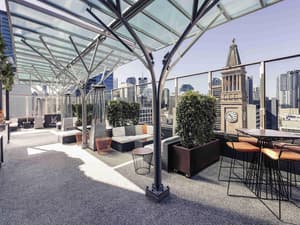 thumbnail: Bar (on property)