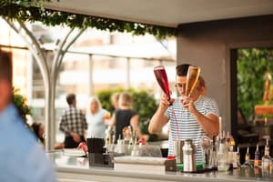 thumbnail: Bar (on property)