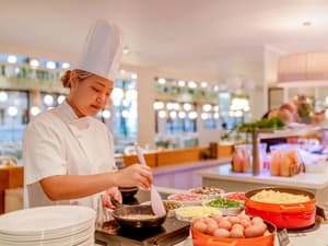 thumbnail: Restaurant