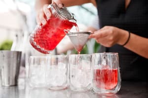 thumbnail: Bar (on property)