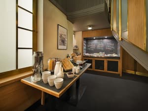 thumbnail: Breakfast area