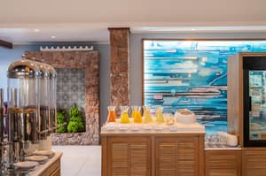 thumbnail: Breakfast area