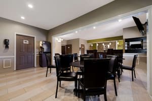 thumbnail: Breakfast area