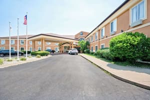 thumbnail: Exterior