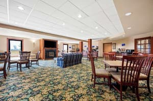 thumbnail: Breakfast area