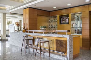 thumbnail: Bar (on property)