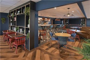 thumbnail: On-Site,Bar/Lounge
