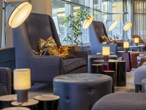 thumbnail: Bar (on property)