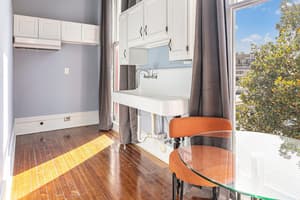 thumbnail: Room amenity