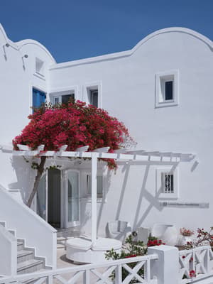 thumbnail: Front of property