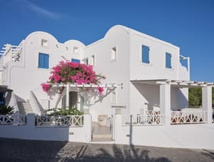 thumbnail: Front of property