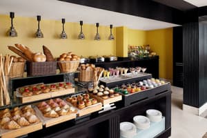 thumbnail: Restaurant