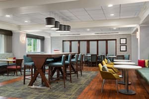 thumbnail: Breakfast area