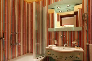 thumbnail: Deep soaking bathtub
