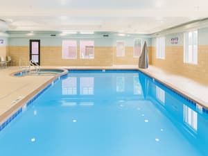 thumbnail: Pool