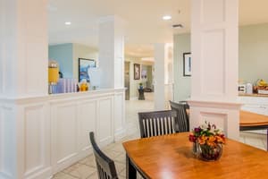 thumbnail: Breakfast area