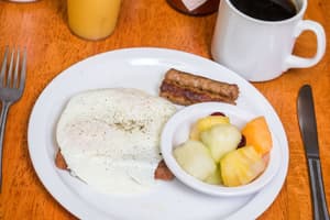 thumbnail: Breakfast area