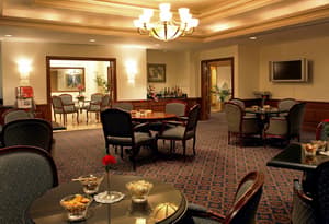 thumbnail: Bar (on property)