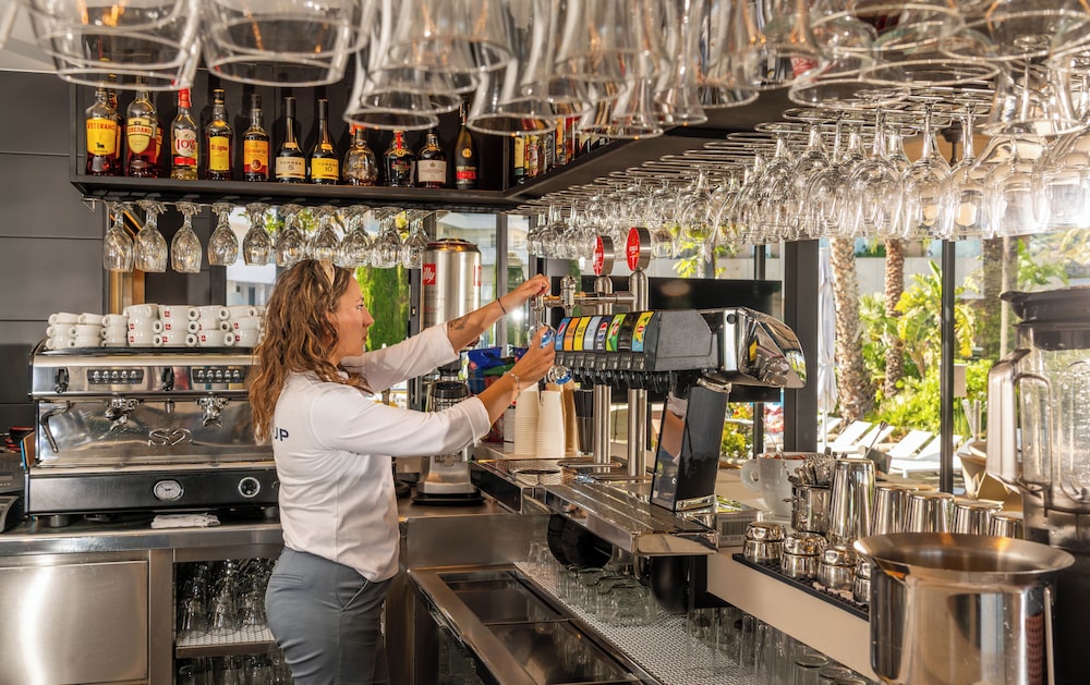 Poolside bar