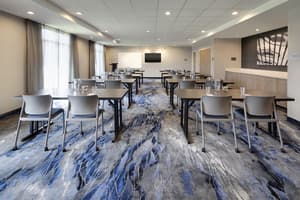 thumbnail: Business center