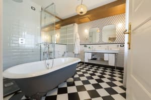 thumbnail: Bathroom