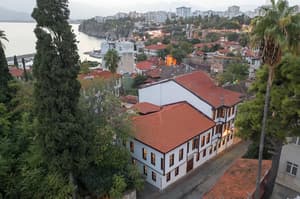 thumbnail: Front of property