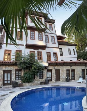 thumbnail: Exterior