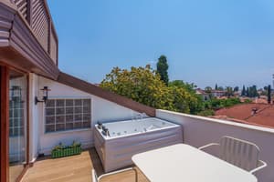 thumbnail: Terrace/patio