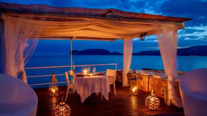 thumbnail: Couples dining