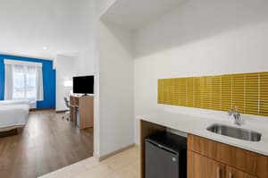 thumbnail: Minibar