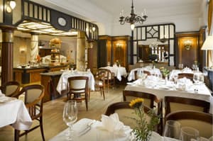thumbnail: Restaurant