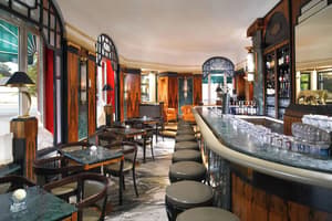 thumbnail: Bar (on property)