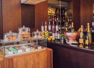 thumbnail: Restaurant