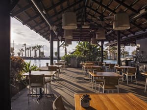 thumbnail: Restaurant