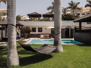 thumbnail: Exterior