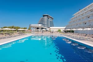 thumbnail: Outdoor pool