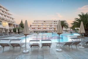thumbnail: Outdoor pool